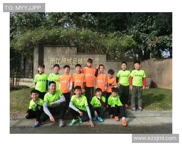 杭州足球队快攻战术解析及其在比赛中的应用与成效分析 杭州足球队快攻战术解析及其在比赛中的应用与成效分析